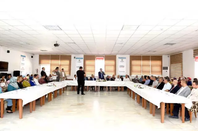 Büyükşehir'de Aşure İkramı Yapıldı Büyükşehir'de Aşure İkramı Yapıldı