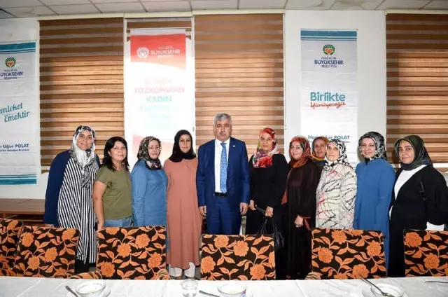 Büyükşehir'de Aşure İkramı Yapıldı Büyükşehir'de Aşure İkramı Yapıldı