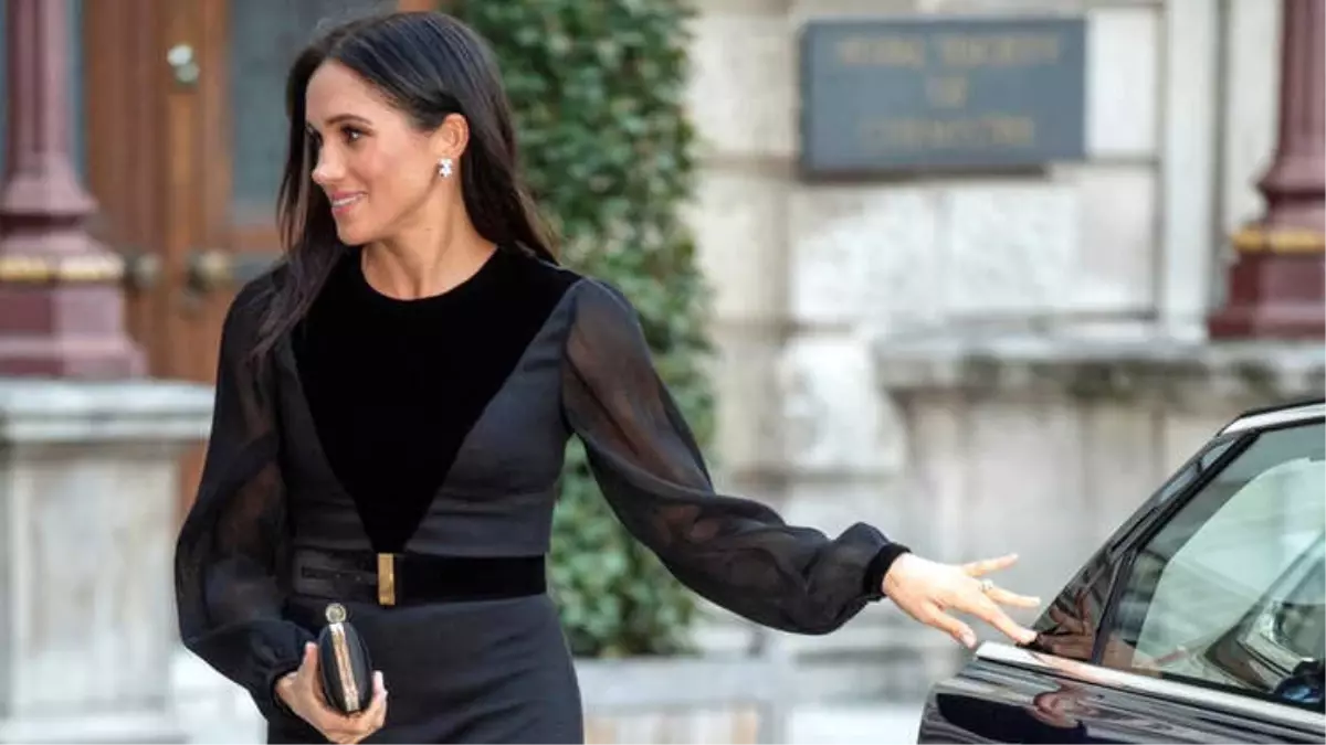 Düşes Meghan Markle'ın Kapısını Kendisinin Kapatması Tartışma Yarattı