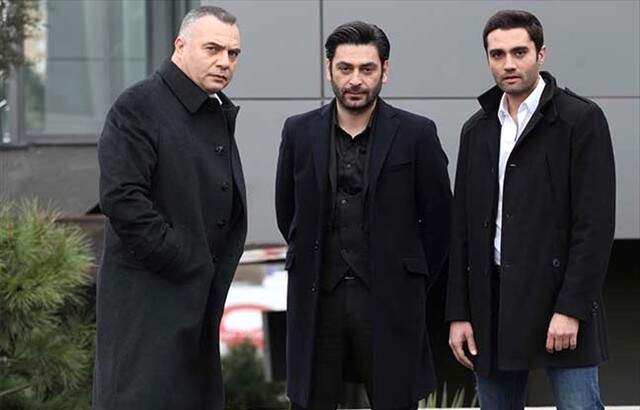 Eşkiya Dünyaya Hükümdar Olmaz Yeni Sezon İlk Bölümünde Neler Yaşandı? Diziye Kimler Katıldı?