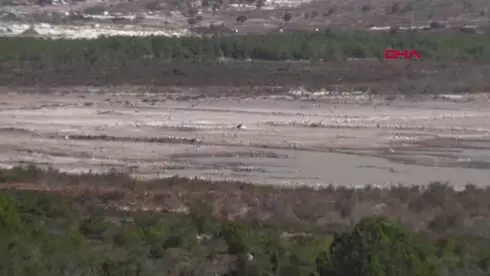 İzmir'in İçme Suyunu Karşılayan Barajda Ürküten Görüntü İzmir'in İçme Suyunu Karşılayan Barajda Ürküten Görüntü
