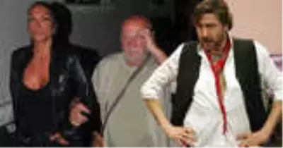 Oyuncu Hakan Meriçliler'in Ali Erkazan'a Açtığı 'Hakaret' Davası Bugün Görüldü Oyuncu Hakan Meriçliler'in Ali Erkazan'a Açtığı 'Hakaret' Davası Bugün Görüldü