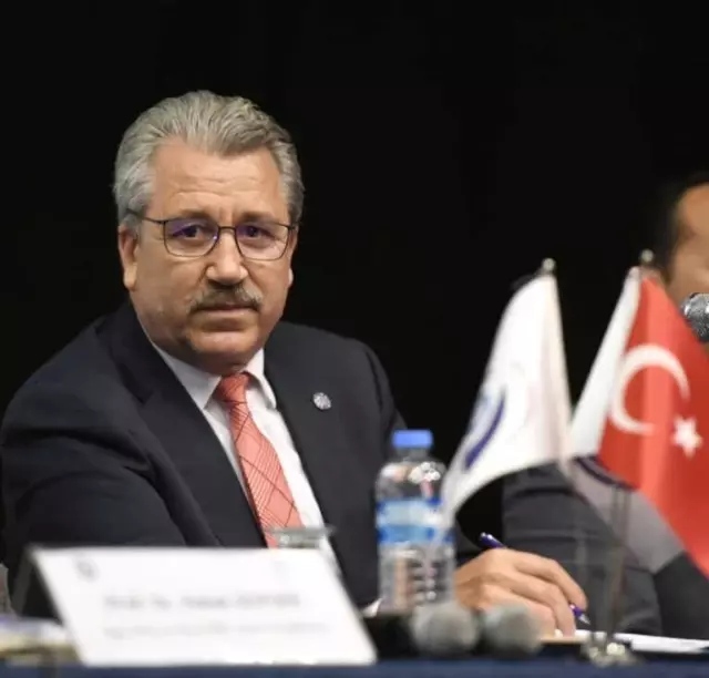Rektör Budak: Endüstri 4.0 ile Birlikte Yeni Meslekler Ortaya Çıkacak