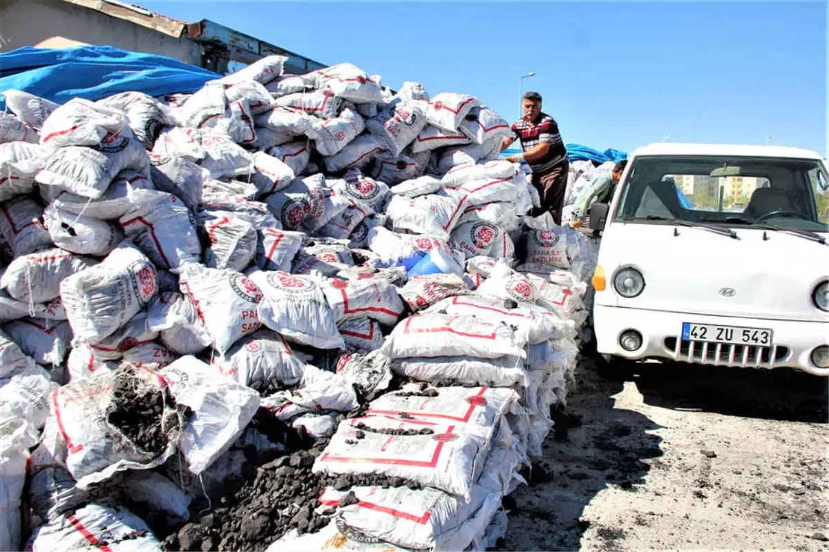 Seydişehir'de Bin 200 Aileye Kömür Yardımı