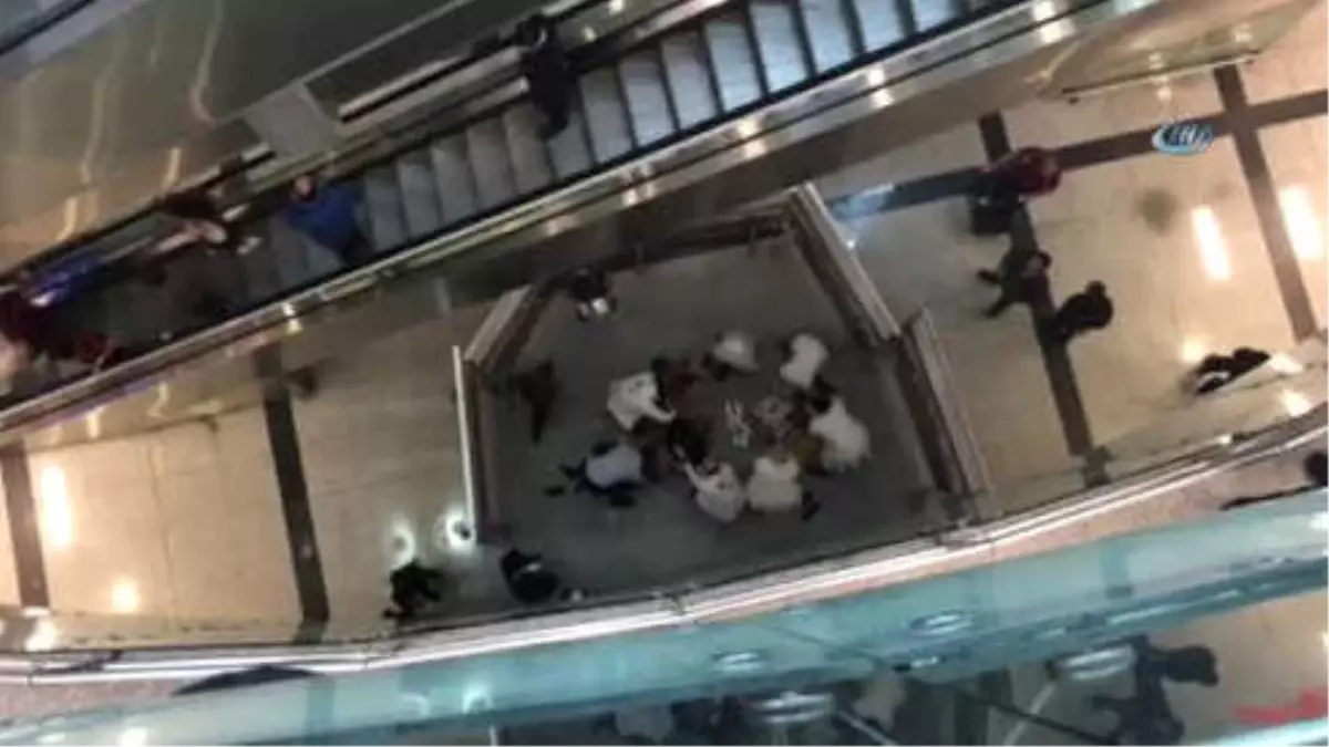 Atatürk Havalimanı'nda İntihar Girişimi