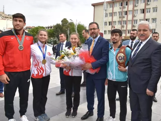 Bakan Kasapoğlu'ndan Euro 2024 Değerlendirmesi