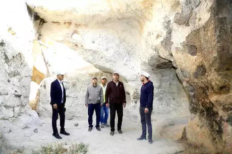 Başkan Seçen: Nevşehir'deki Yer Altı Şehri, Turizme Yeni İvme Kazandıracak Başkan Seçen: Nevşehir'deki Yer Altı Şehri, Turizme Yeni İvme Kazandıracak