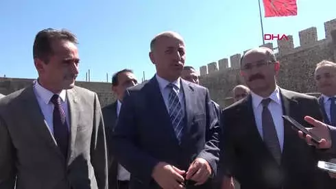 Erzurum Kale Kazısı İncelemesinde Valinin Ödenek İsteğine Olumlu Cevap Erzurum Kale Kazısı İncelemesinde Valinin Ödenek İsteğine Olumlu Cevap