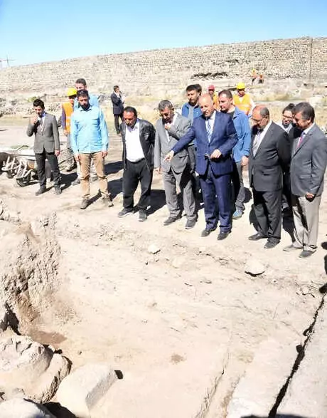 Kale Kazısı İncelemesinde Valinin Ödenek İsteğine Olumlu Cevap Kale Kazısı İncelemesinde Valinin Ödenek İsteğine Olumlu Cevap