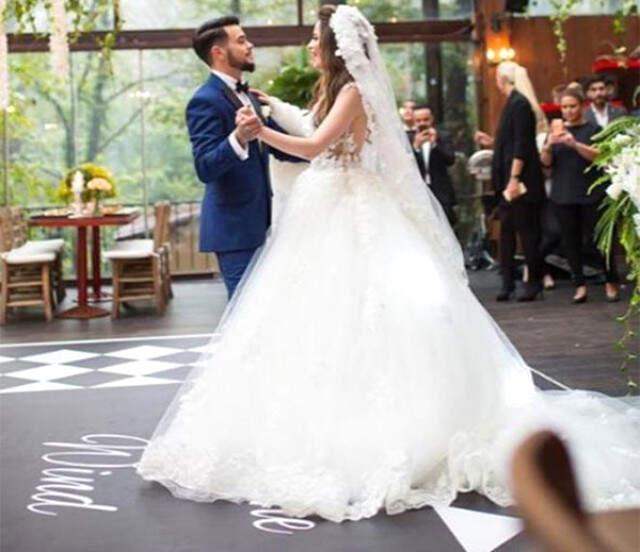 Rüzgar Erkoç'un Eşi Tuğba Erkoçlar'dan Evlilik Yıldönümüne Özel Duygusal Paylaşım