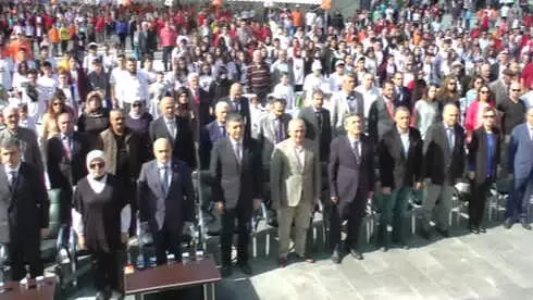 Bilim Şenliğinde Ayakla Çalınan Piyano İlgi Odağı Oldu Bilim Şenliğinde Ayakla Çalınan Piyano İlgi Odağı Oldu