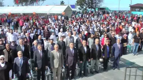 Bilim Şenliğinde Ayakla Çalınan Piyano İlgi Odağı Oldu Bilim Şenliğinde Ayakla Çalınan Piyano İlgi Odağı Oldu