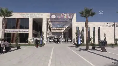 Sarıeroğlu, 'Yüreğir Bilim Şenliği'Ne Katıldı