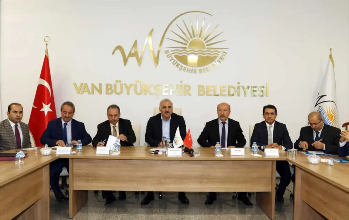 Vali Zorluoğlu Daire Amirleriyle Bir Araya Geldi