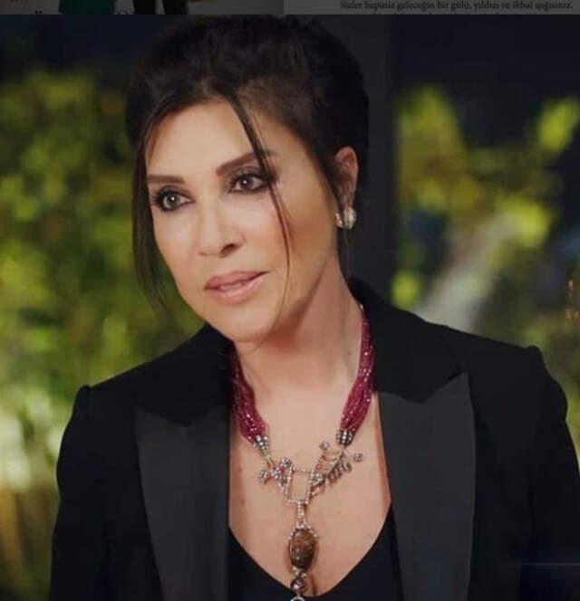 74 Yaşındaki Usta Oyuncu Nebahat Çehre, 17'lik Paylaşımıyla Hayran Bıraktı