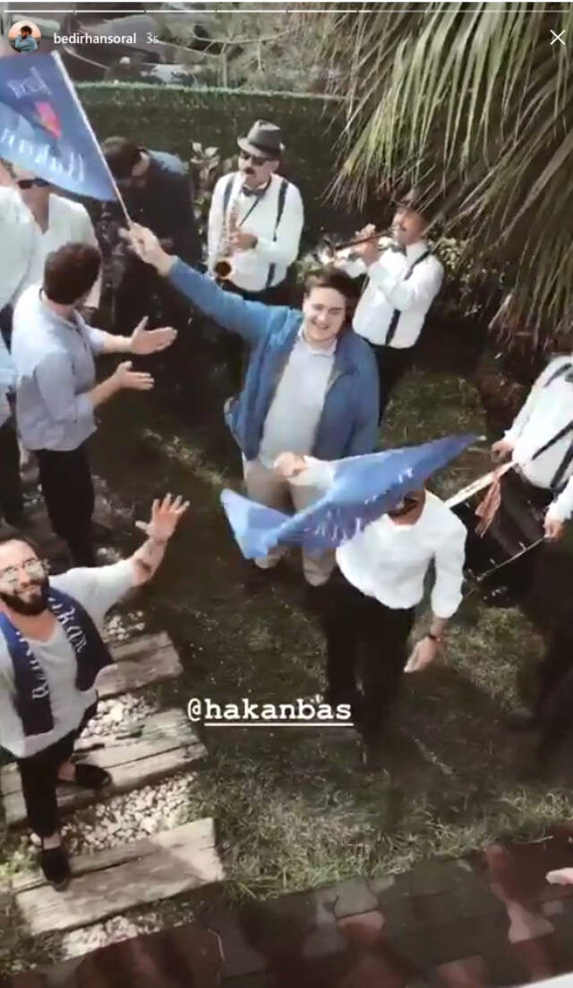 Aşkları İlginç Bir Şekilde Başlayan Bensu Soral ve Hakan Baş Evleniyor! Görüntüler Sosyal Medyada Paylaşılmaya Başlandı