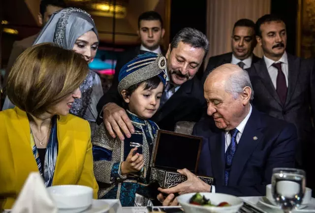 Bahçeli Sünnet Düğününe Katıldı Bahçeli Sünnet Düğününe Katıldı