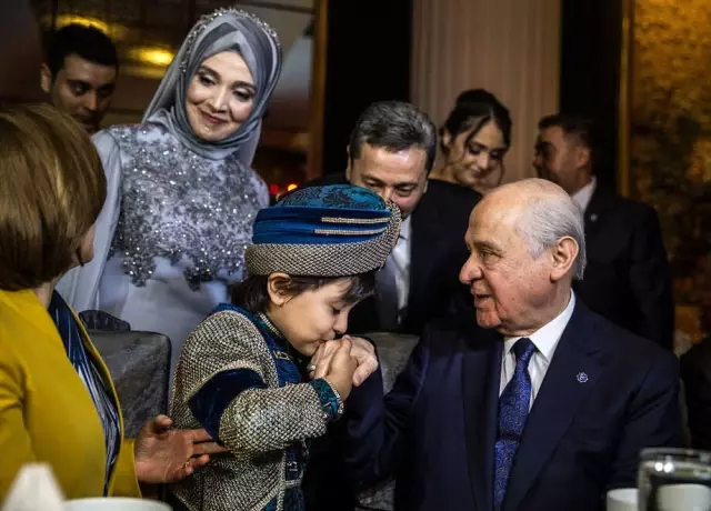 Bahçeli Sünnet Düğününe Katıldı Bahçeli Sünnet Düğününe Katıldı