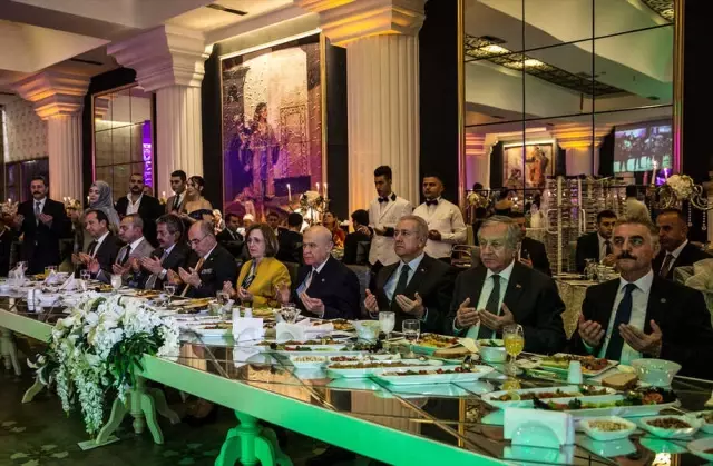 Bahçeli Sünnet Düğününe Katıldı Bahçeli Sünnet Düğününe Katıldı
