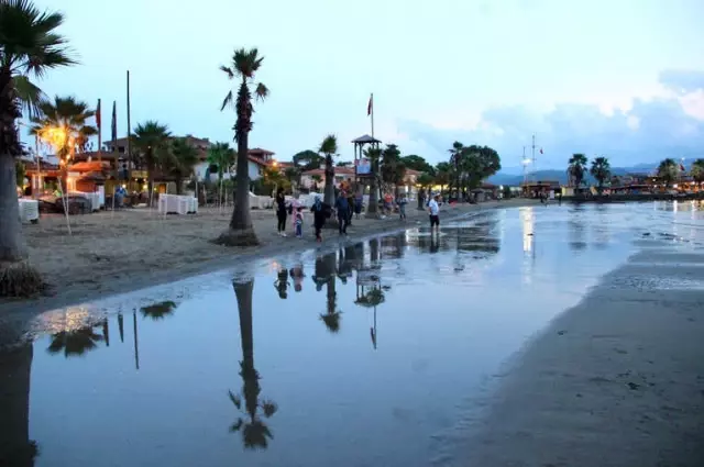 Denizde Ürküten Su Çekilmesi