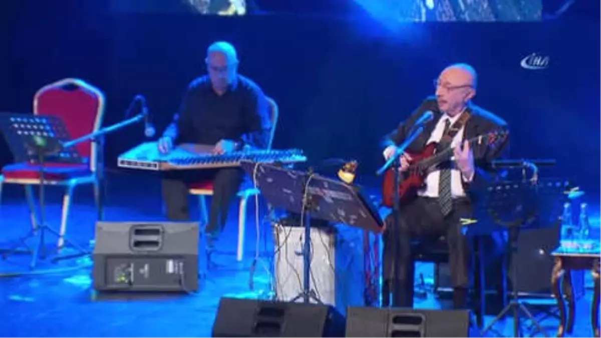 Üsküdar'da Kültür-Sanat Sezonu Özdemir Erdoğan Konseriyle Başladı