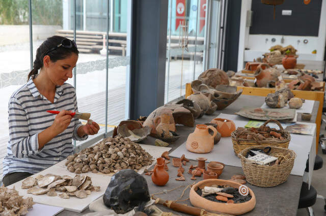 Yeşilova Höyüğü'nde 8 Bin Yıllık Çipura Kalıntısı Bulundu