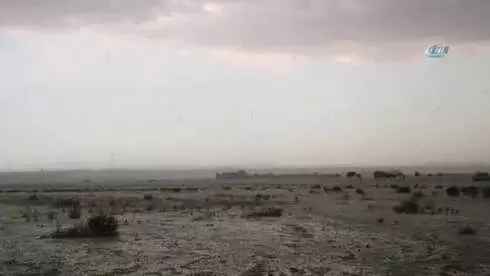 KKTC'de Yağmur Hayatı Felç Etti KKTC'de Yağmur Hayatı Felç Etti