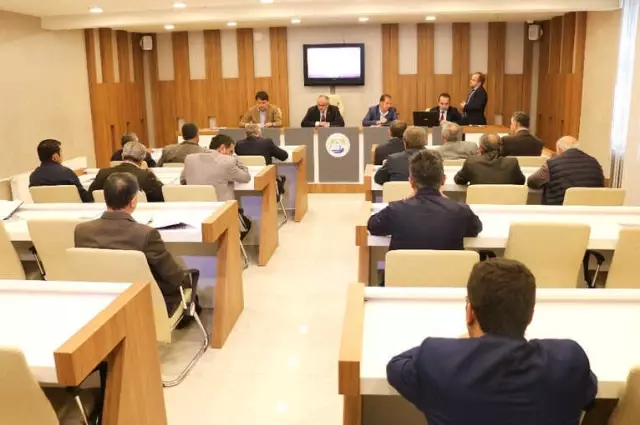 Başkan Öztürk Belediye Çalışmalarıyla İlgili Meclis Üyelerini Bilgilendirdi