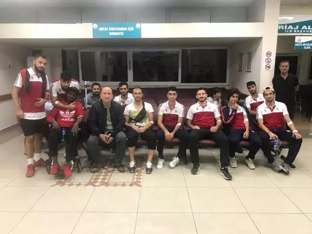 İncirliovalı Futbolcular Taburcu Oldu İncirliovalı Futbolcular Taburcu Oldu