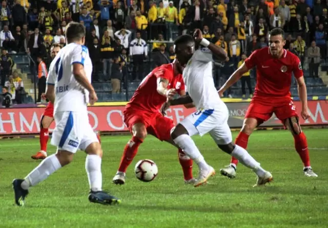 Spor Toto Süper Lig: Mke Ankaragücü: 0 - Antalyaspor: 1 (İlk Yarı)