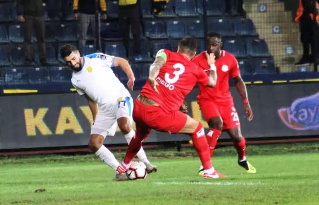 Spor Toto Süper Lig: Mke Ankaragücü: 0 - Antalyaspor: 1 (İlk Yarı)