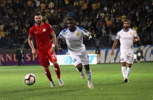 Spor Toto Süper Lig: Mke Ankaragücü: 0 - Antalyaspor: 1 (İlk Yarı)