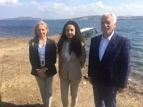Bakanlık: Foça'da Petrolün Aktığı Deniz Yüzme ve Balık Avlama İçin Uygun Hale Getirildi