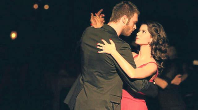 Kıvanç Tatlıtuğ'un Yeni Partnerinin Beren Saat Olacağı İddia Edildi