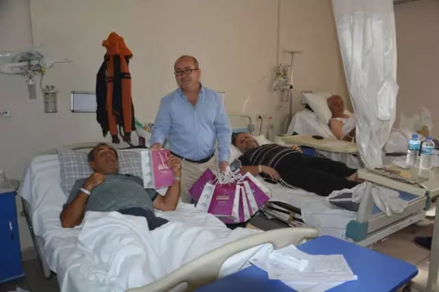 Şehzadeler Belediyesinden Hastalara Moral Ziyareti