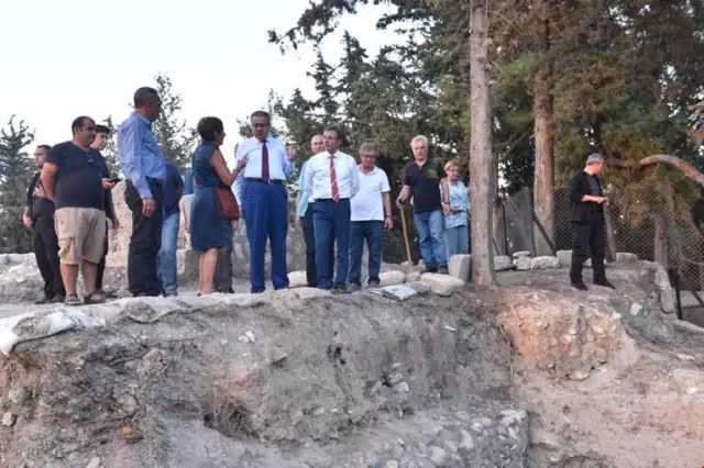 Vali Su, Tarihi Yerlerde İncelemelerde Bulundu Vali Su, Tarihi Yerlerde İncelemelerde Bulundu