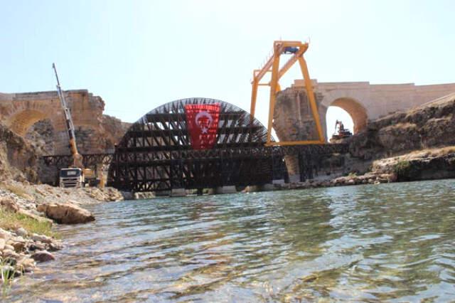 Havaya Uçurulan 1800 Yıllık Köprünün İki Yakası Birleşiyor.