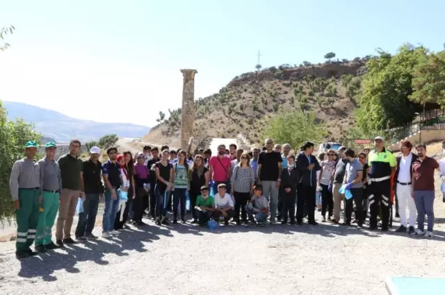 Tarihi Cendere Köprüsünde Yürüyüş Yapıldı Tarihi Cendere Köprüsünde Yürüyüş Yapıldı