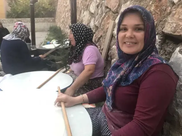 Tokatlı Kadınların İmece Usulü Kış Hazırlığı Tokatlı Kadınların İmece Usulü Kış Hazırlığı
