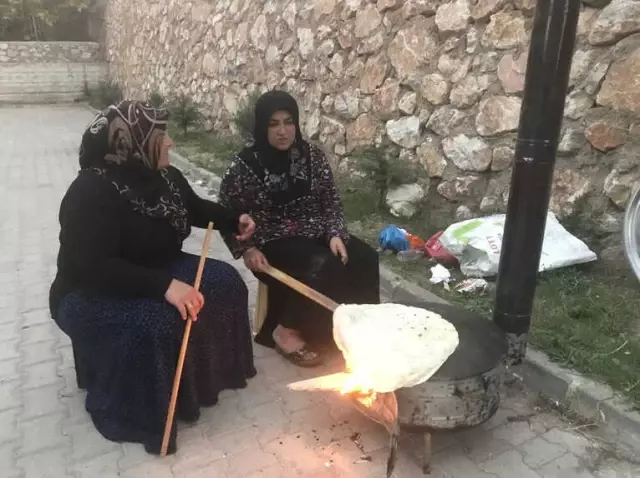 Tokatlı Kadınların İmece Usulü Kış Hazırlığı Tokatlı Kadınların İmece Usulü Kış Hazırlığı
