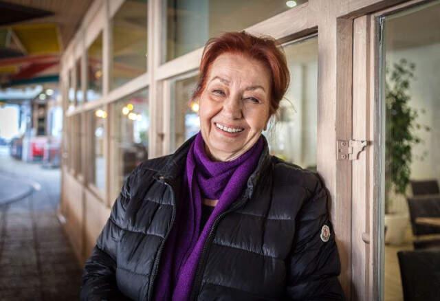 Yaprak Dökümü'nün Hayriye Hanım'ı Güven Hokna Kimdir?