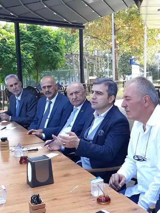 Başkan Yemenici Muhtarlarla Bir Araya Geldi Başkan Yemenici Muhtarlarla Bir Araya Geldi