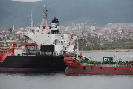 İzmit Körfezi'nde 2 Bakanlı Deniz Kirliliğine Müdahale Tatbikatı