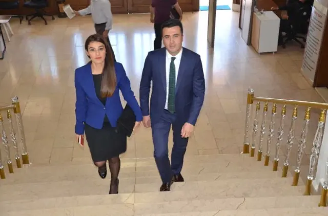 Karı-koca Kaymakam Karı-koca Kaymakam