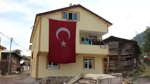 Tosya'da Kıbrıs Gazisine Ev Yapıldı Tosya'da Kıbrıs Gazisine Ev Yapıldı