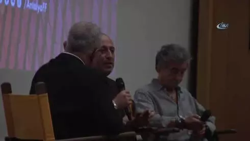 Ünlü Şovmen Cem Yılmaz'dan Evlilik Esprisi: 'Siz Gidin Biz Geliyoruz' Ünlü Şovmen Cem Yılmaz'dan Evlilik Esprisi: 'Siz Gidin Biz Geliyoruz'