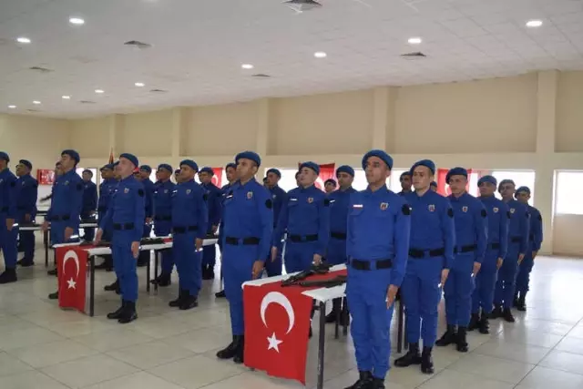 Aliağa'da Kısa Dönem Erlerin Yemin Töreni Heyecanı