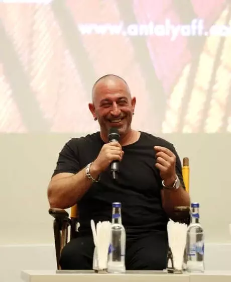 Cem Yılmaz: En Sevdiğim Karakterlere Şener Şen Hayat Verdi Cem Yılmaz: En Sevdiğim Karakterlere Şener Şen Hayat Verdi