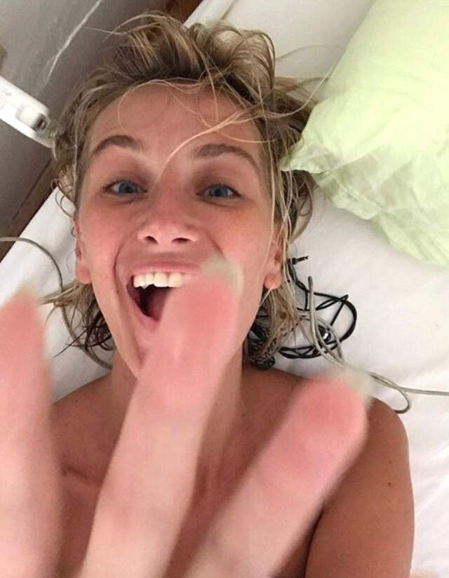 Didem Soydan'dan Asansör Pozu!