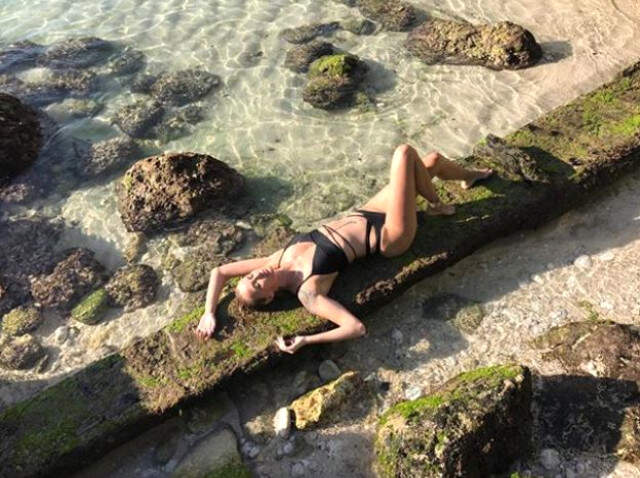 Didem Soydan'dan Asansör Pozu!